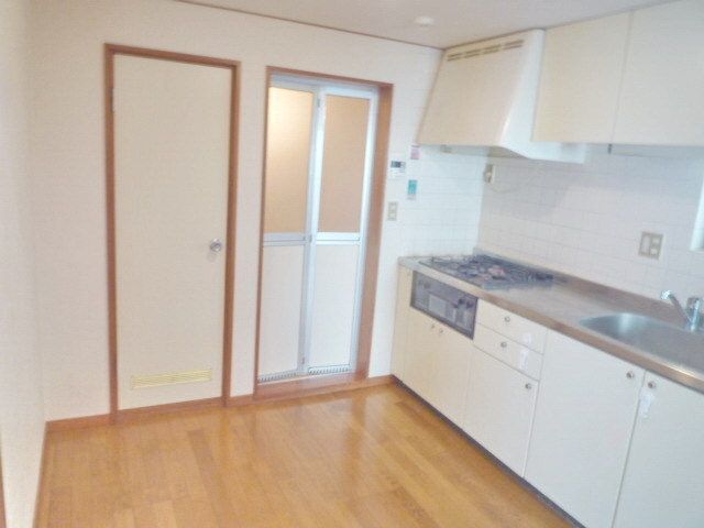その他設備　★３口ガスシステムキッチン★