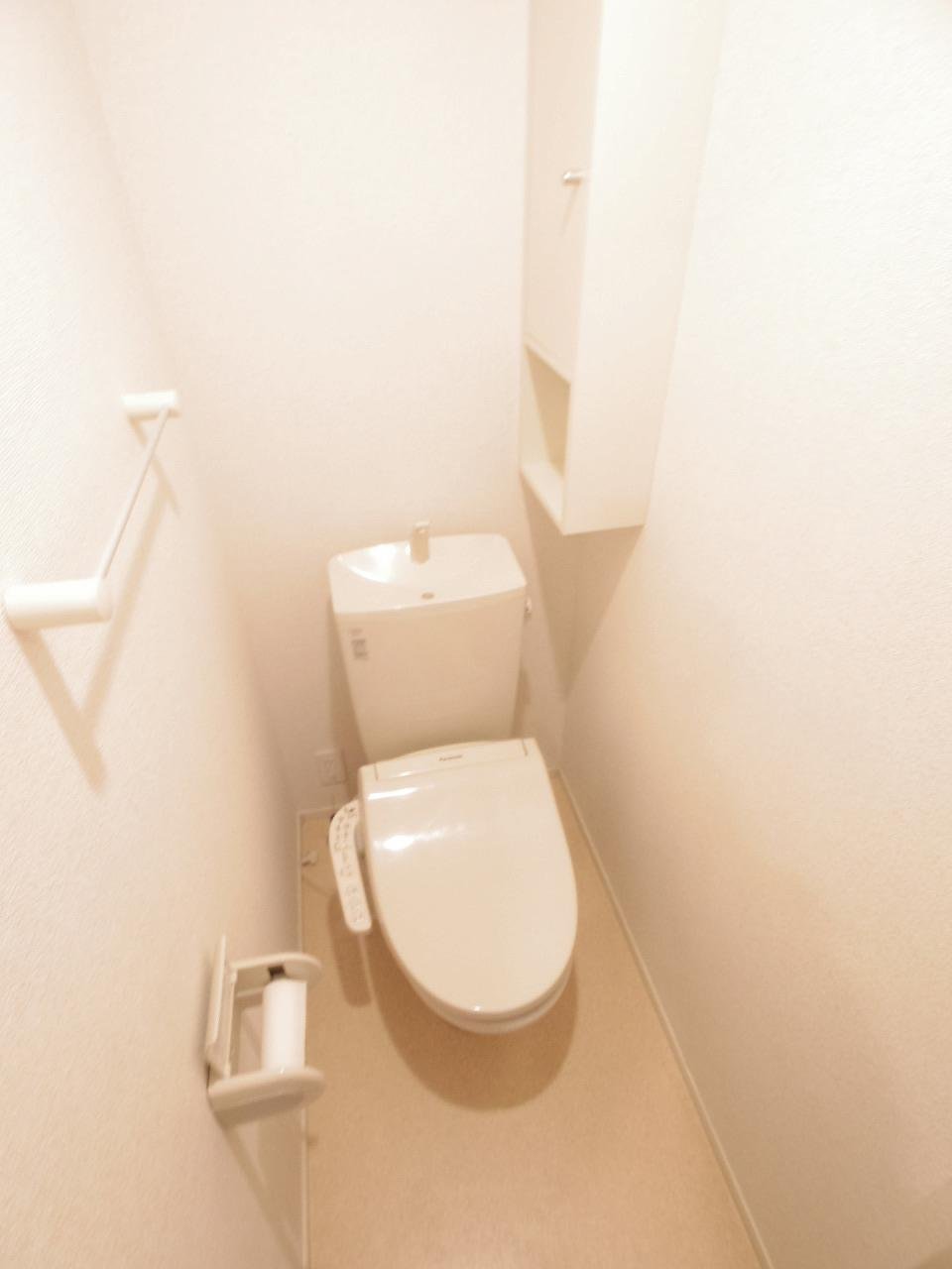 トイレ　※同仕様写真です