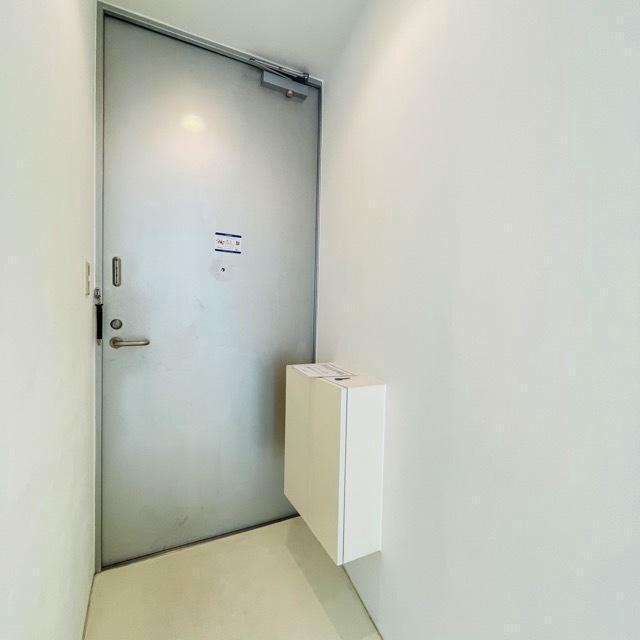 玄関　セキュリティ