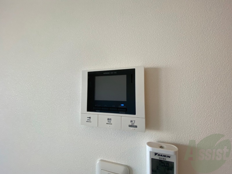 セキュリティ　ＴＶモニター付インターホンです。来客者の顔が見えるので安心！