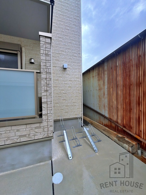その他共有部分　外観（建築中）