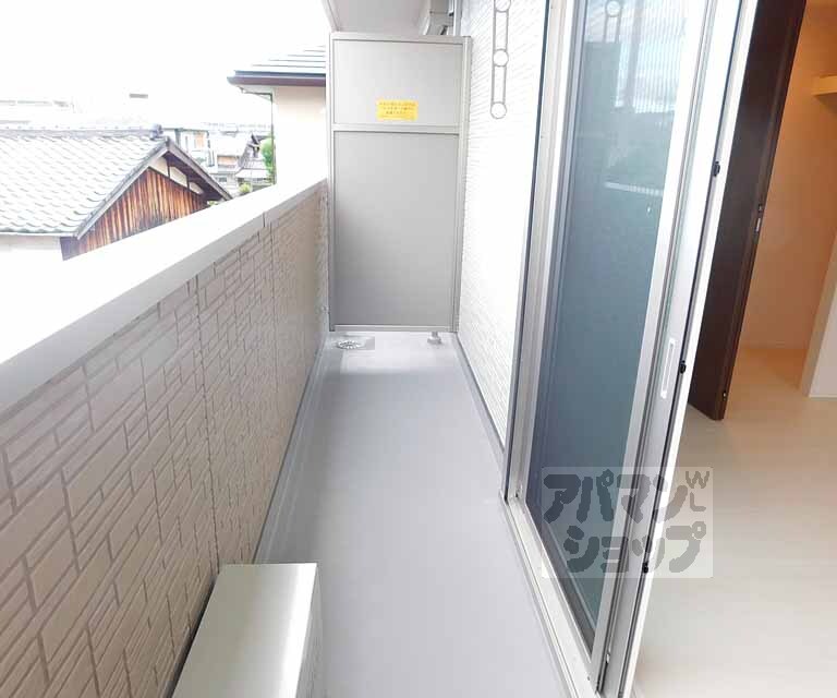 バルコニー　ベランダも広々してますね。