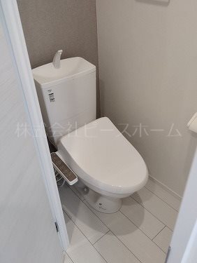 トイレ　※別号室参考写真