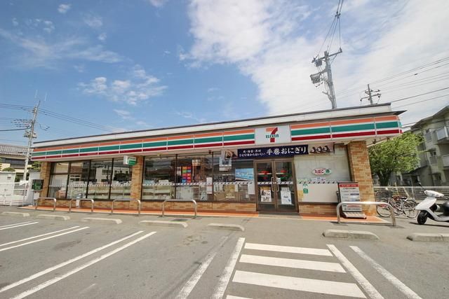 コンビニ　セブンイレブン所沢泉町店（コンビニ）まで243m
