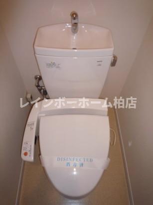 トイレ　トイレもきれいです