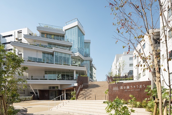 図書館　中央区立京橋図書館（図書館）まで583m