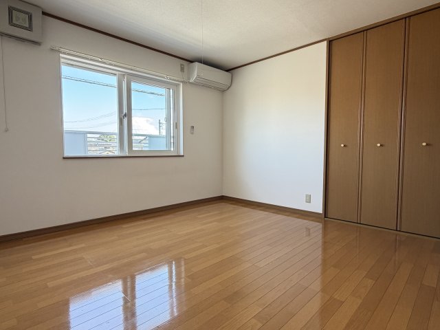 居室・リビング　洋室8帖