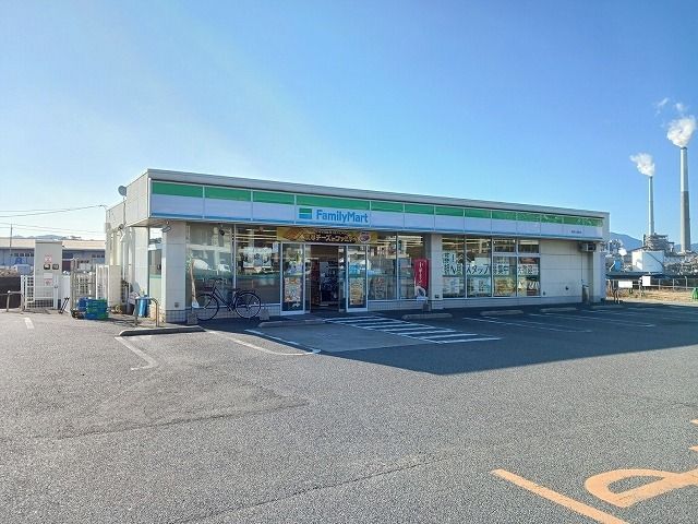 コンビニ　ファミリーマート周南入船町店（コンビニ）まで300m