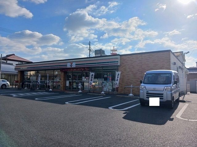 コンビニ　セブンイレブン周南代々木通店（コンビニ）まで500m