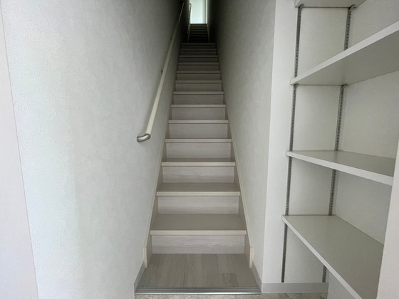 玄関　※別部屋の写真です