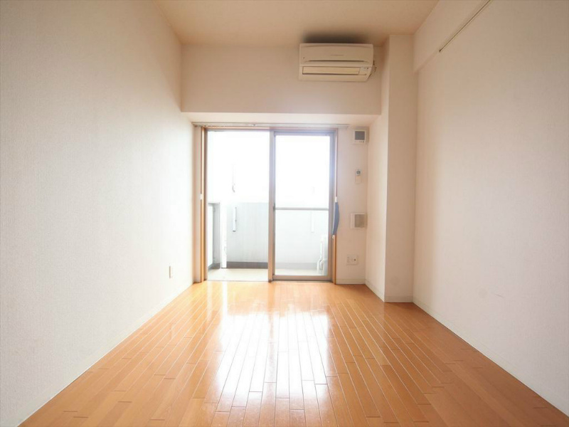 その他部屋・スペース　洋室6.3帖　エアコン付　収納２カ所　バルコニー