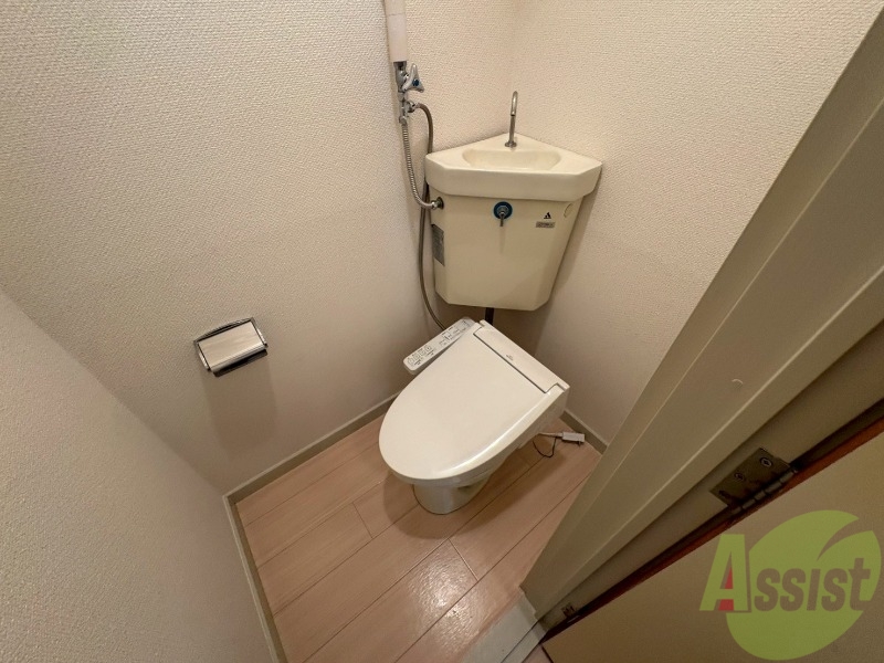 トイレ　こちらはトイレです。清潔感があり、安心して使用できます。