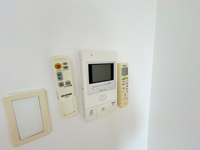 セキュリティ　TVモニターホンで来客が誰か確認してから開けて下さいね
