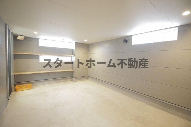 その他　ガレージ