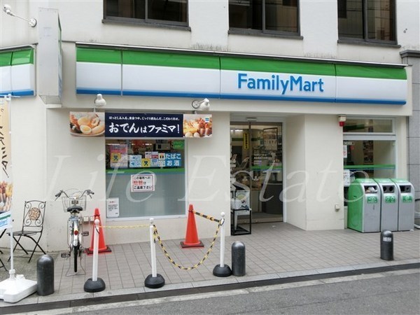 コンビニ　ファミリーマート南船場四丁目店（コンビニ）まで255m
