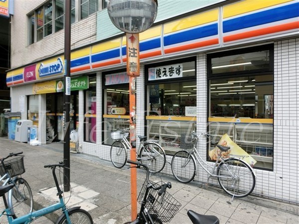 コンビニ　ミニストップ南船場店（コンビニ）まで303m