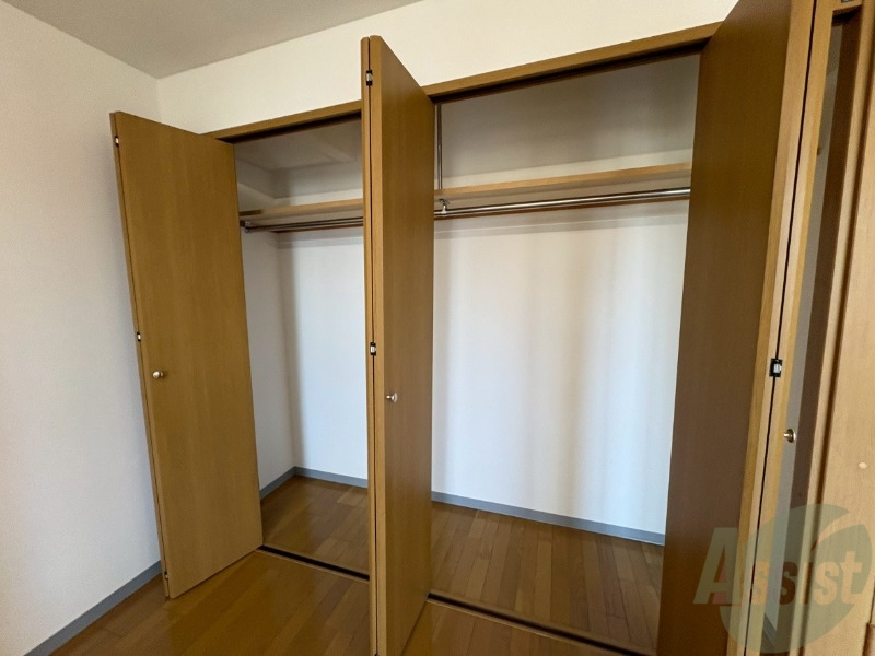 収納　クローゼットがありました。お洋服や荷物はここへ