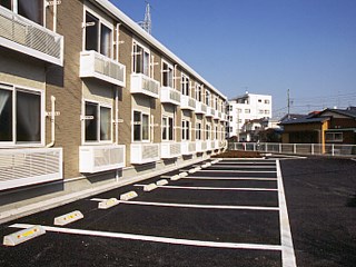 駐車場　敷地内に駐車場ございます。