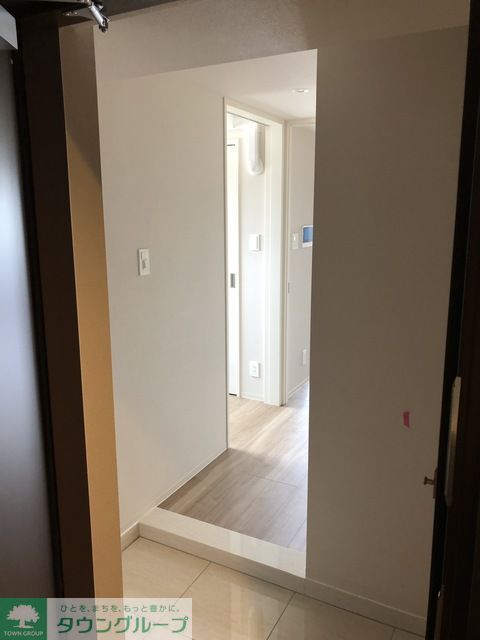 玄関　※写真は同タイプ住戸です。