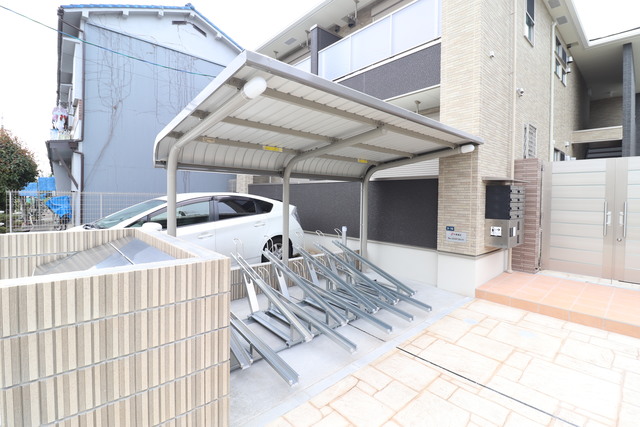 その他共有部分　屋根付き駐輪場