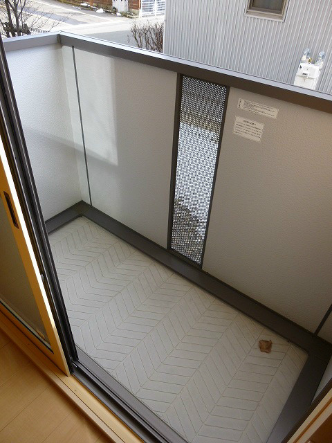 バルコニー　画像は103号室です（参考）