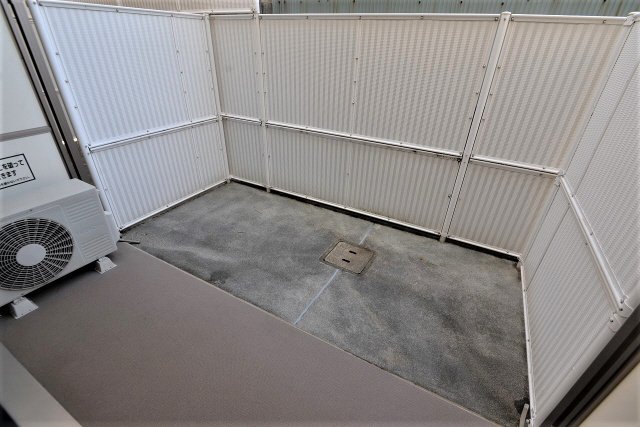 バルコニー　この写真は同マンションの他のお部屋のものです