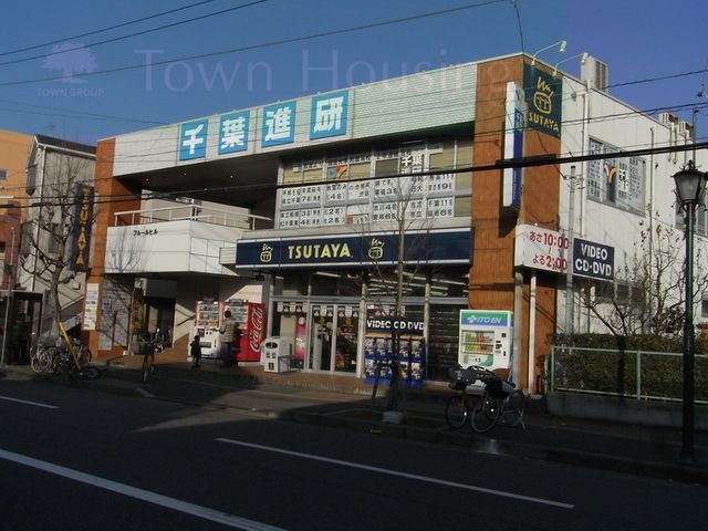 大学・短大　ＴＳＵＴＡＹＡ（大学・短大）まで1800m