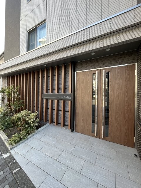 エントランス　毎日通るエントランスはこのようになっています