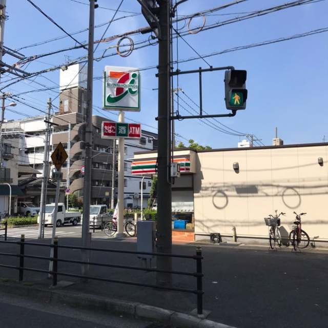 コンビニ　セブンイレブン大阪南津守1丁目店（コンビニ）まで595m