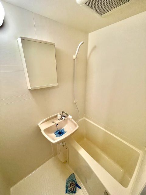 バス・シャワールーム　バス