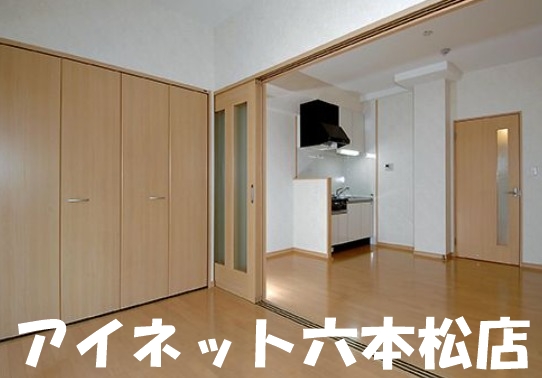 居室・リビング　広々としていいですね。