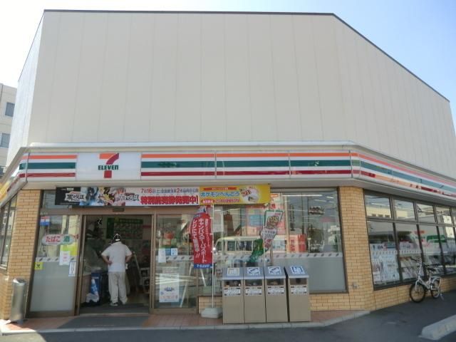 コンビニ　セブンイレブン（コンビニ）まで400m