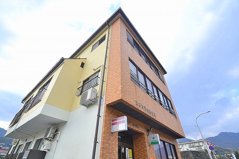 郵便局　五日市河内郵便局（郵便局）まで595m