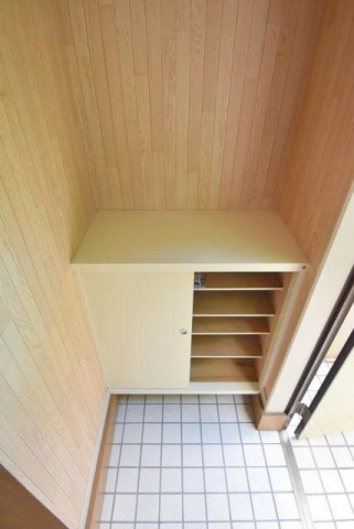 フレグランス日高の玄関写真