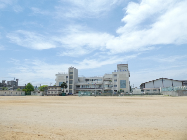 中学校　仙台市立富沢中学校（中学校）まで1100m