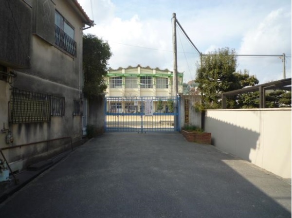 小学校　富田林市立錦郡小学校（小学校）まで373m