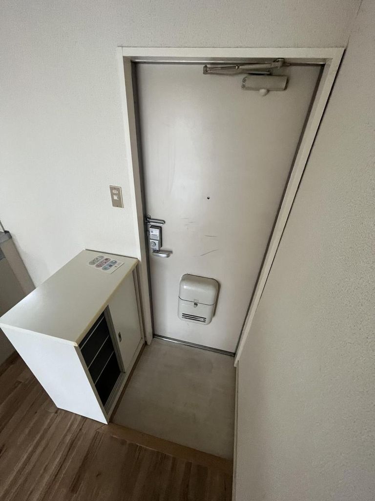 玄関　★お問い合わせはタウンハウジング町田店まで★