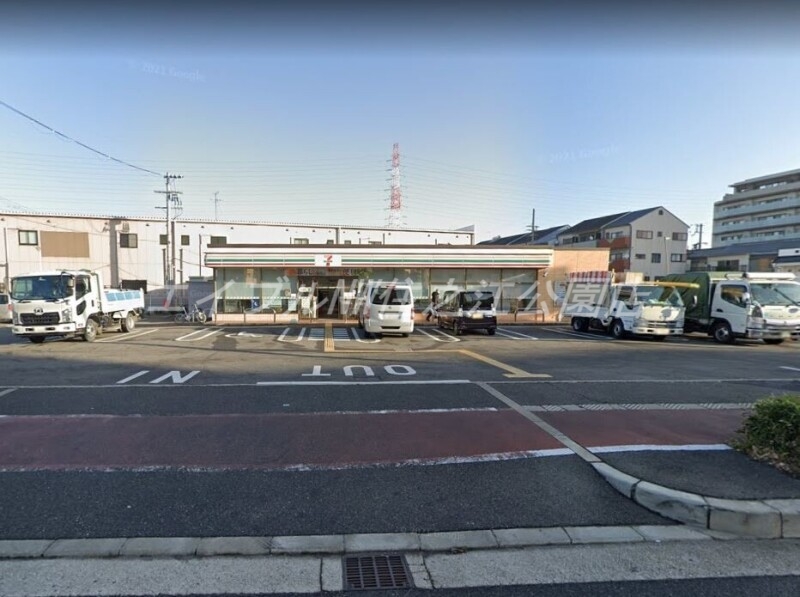 コンビニ　セブンイレブン大阪北島2丁目店（コンビニ）まで390m