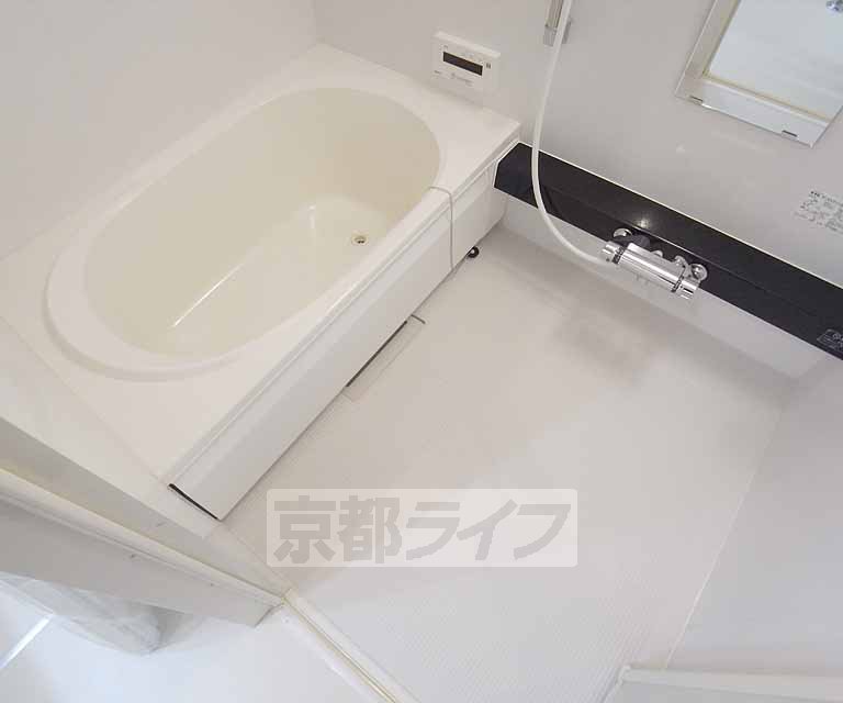 バス・シャワールーム　広々なお風呂です。