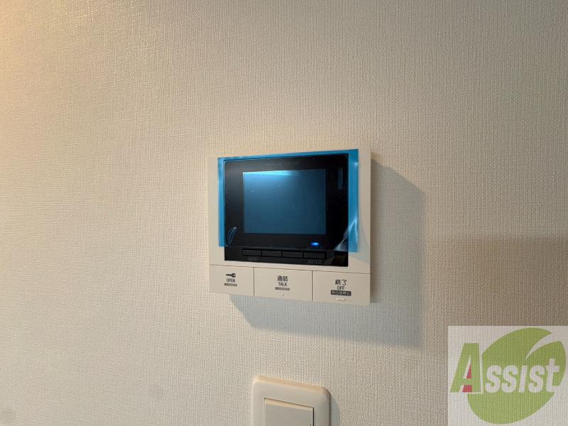 セキュリティ　ＴＶモニター付インターホンです。来客者の顔が見えるので安心！