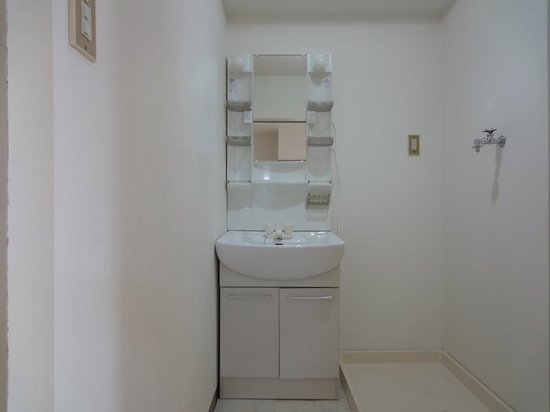 洗面設備　写真は1Ｆのものとなります。