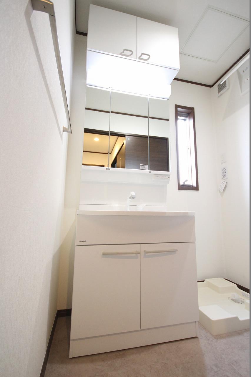 洗面設備　※お部屋により仕様が異なる場合があります※