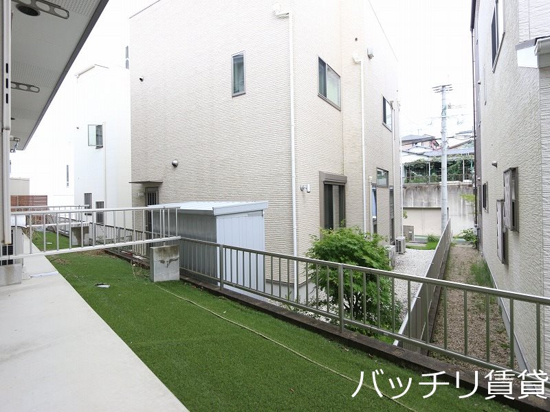 バルコニー　別号室の画像。現況を優先します。