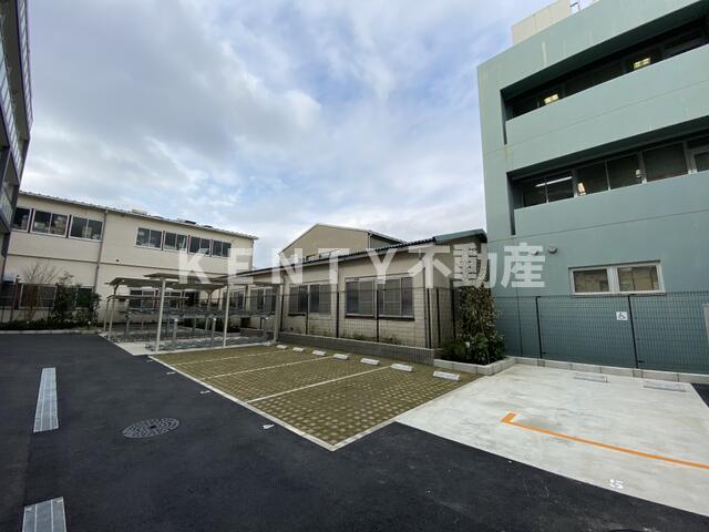 駐車場　車をお持ちの方に嬉しい駐車場付きの物件です