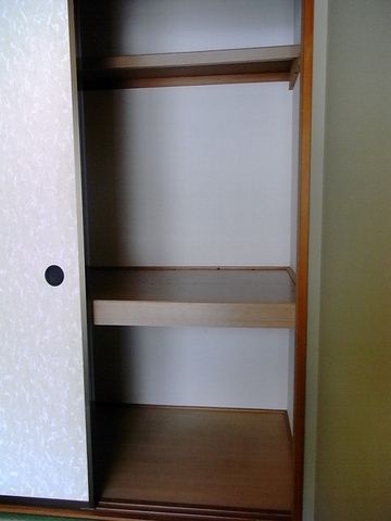 収納　押入れ
