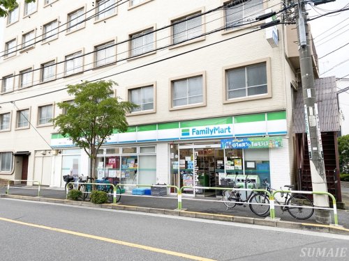 コンビニ　ファミリーマート滝野川一丁目店（コンビニ）まで128m