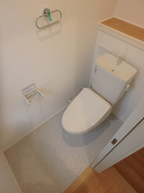 トイレ　ウォシュレット完備のトイレです。