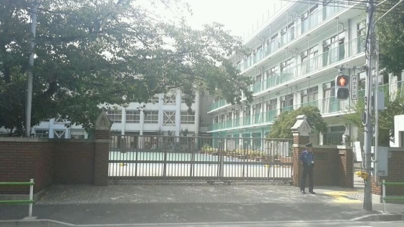 中学校　私立慶應義塾中等部（中学校）まで538m
