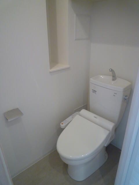 トイレ　清潔感のあるトイレです