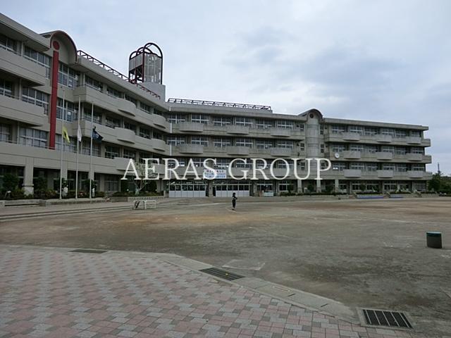 小学校　川口市立戸塚綾瀬小学校（小学校）まで139m